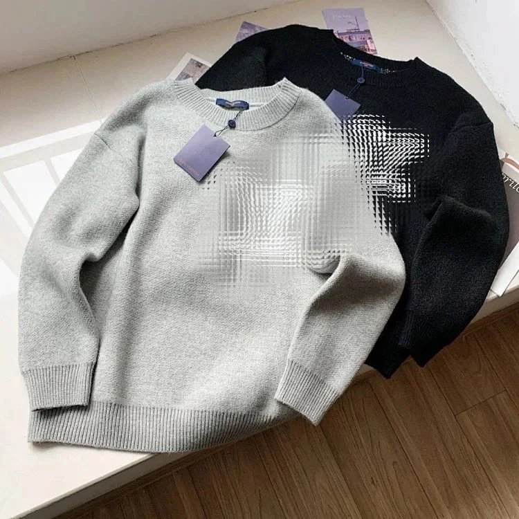 Louis Vuitton Hoodies
( 40+ colors )