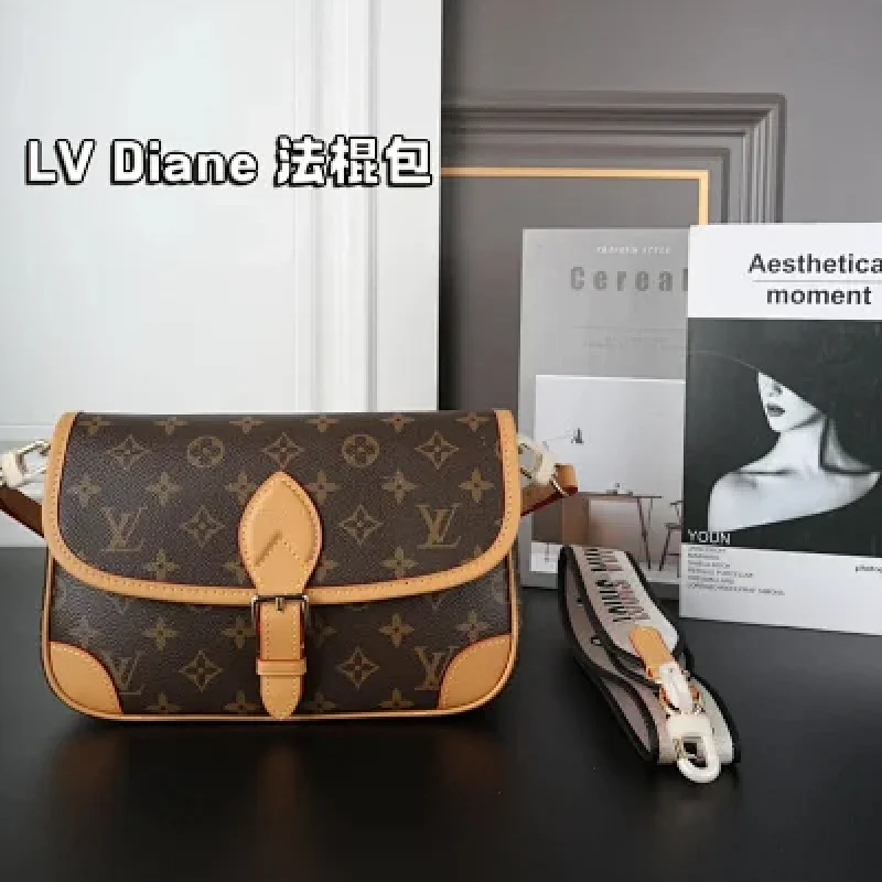 Louis Vuitton (LV) Bags ( 40 colors )