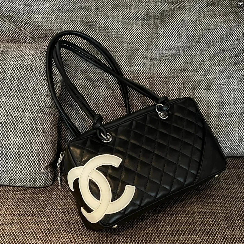 CHANEL Bags 
 ( 23 colors )