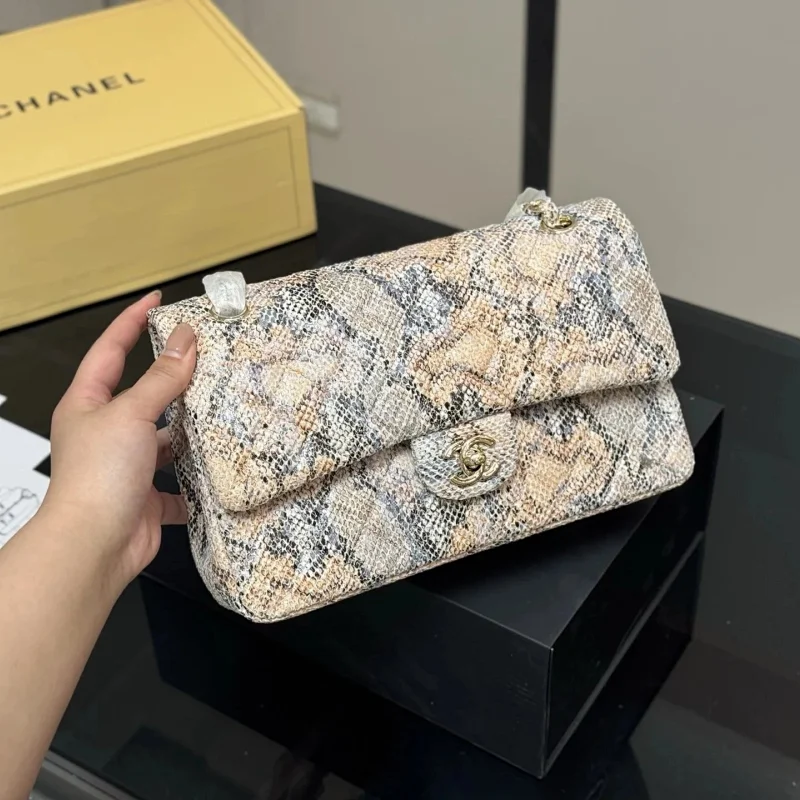CHANEL Bags 
 ( 23 colors )