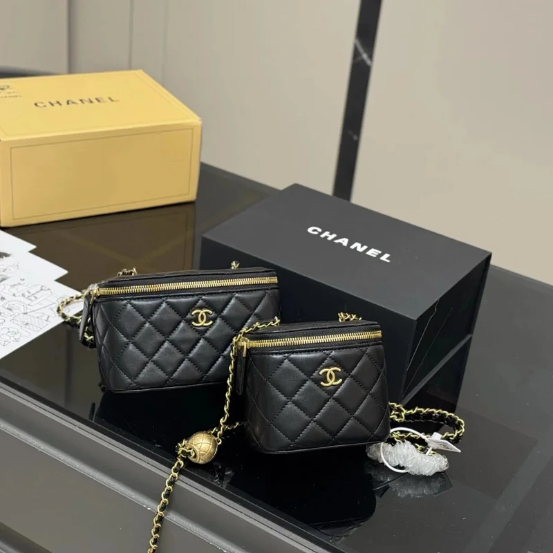 CHANEL Bags 
 ( 23 colors )